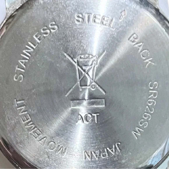 White Floral Expansion
Wristwatch Women's
Signature Collection by Avon - Picture 6 of 10